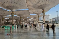 Masjid Nabawi Berangsur...