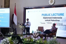 Menlu Retno: 70 Persen...