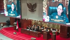 DPR Setuju Berikan Kewarganegaraan...