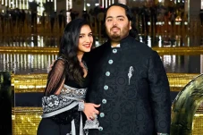 Anant Ambani Crazy Rich...