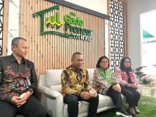 Dukung UMKM Naik Kelas,...