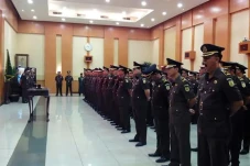 4 Jaksa Agung dengan...