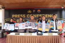 Polres Dumai Bongkar...