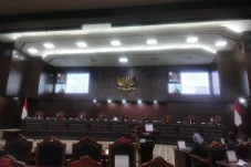 MK Bacakan Putusan 37...