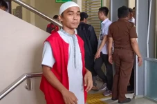 Tok! Komika Aulia Rakhman...