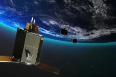 Canggih, Satelit China...