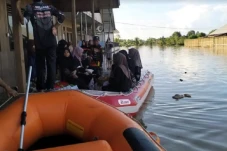Banjir Rendam 24 Desa...