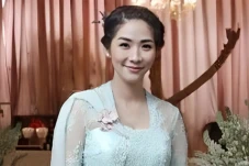 Profil Arina Winarto,...