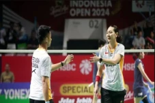 Live di iNews: Saksikan...