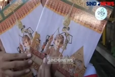 Gibran Bagi-bagi Buku...