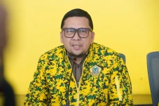 Nurul Arifin dan Soedeson...