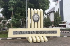 Jurusan Kuliah S1 dengan...