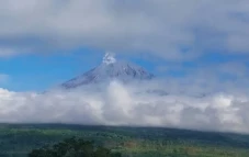 Gunung Semeru Erupsi...