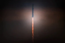 Megaroket Starship milik...
