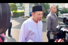 Habib Luthfi Temui Presiden...
