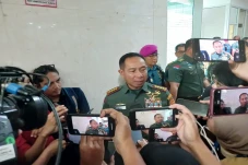 Panglima TNI Tegaskan...