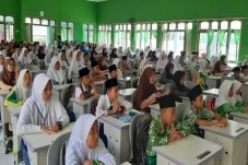 Kompetisi Sains Madrasah...