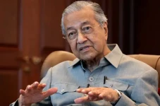 Mahathir Mohammad: Saya...