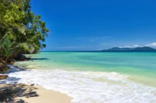 7 Rekomendasi Pantai...