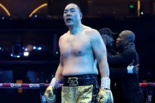 Usai Kalahkan Wilder,...