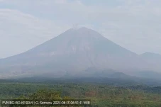 Pagi Ini, Gunung Semeru...