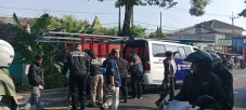 Perempuan Muda di Malang...