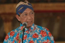 Polemik Pembangunan...