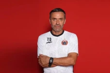 Persija Resmi Umumkan...
