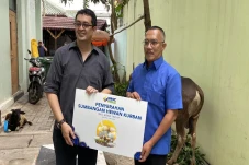 MNC Peduli Serahkan...