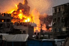 Israel Lakukan 3.300...