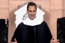 Petenis Roger Federer...