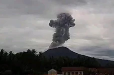 Gunung Ibu Erupsi Dahsyat...