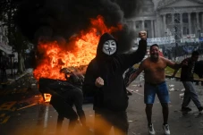 3 Fakta Demo di Argentina...