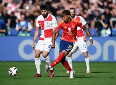 Lamine Yamal, Pemain...