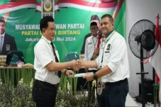 Copot Afriansyah dari...