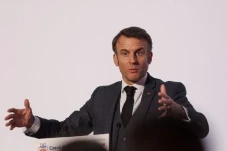 Kata Macron, Ukraina...