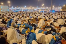 Suasana Jemaah Indonesia...