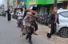 Aksi Heroik, Polisi...