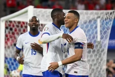 Hasil Euro 2024: Dibantu...