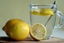 8 Minuman Penetralisir...