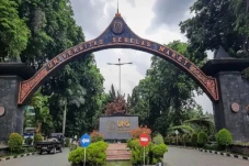 Mau Kuliah di UNS? Pilih...