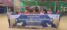 Berbagi di Hari Raya...