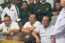 Dipecat Fahri Bachmid,...