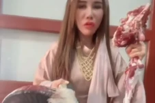 Viral! Aksi Perempuan...