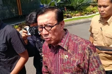 Jokowi Tolak Grasi 7...