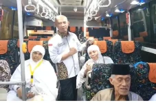 Tangis Bahagia 300 Jemaah...