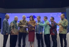 Angkat Dua Direktur...