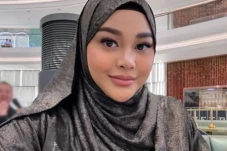 12 Artis Cantik Indonesia...