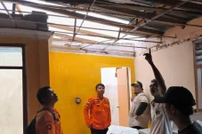 Puting Beliung Sapu...