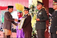 Beri Layanan Hukum Terbaik,...